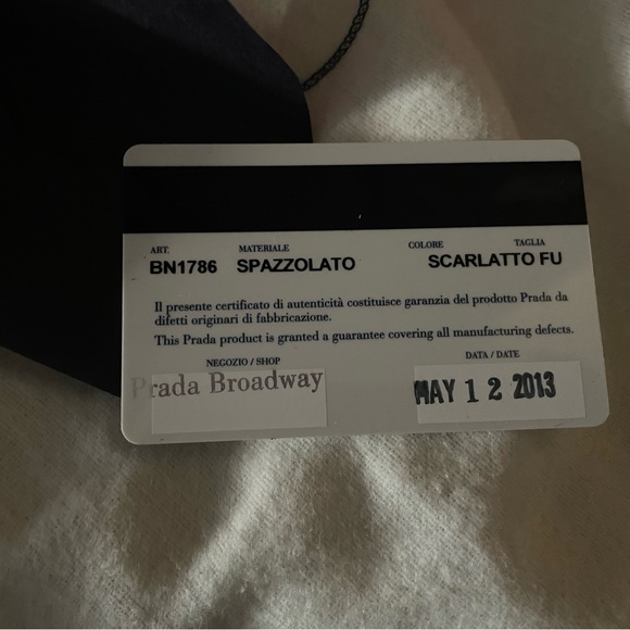 Prada limited edition tote - Picture 5 of 5